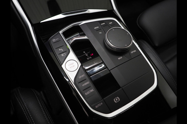 BMW 3 Serie Touring 320e LCI | Sportstoelen | Leder | Sfeerlicht | Dodehoek | Cruise | Stoelverwarming | Carplay