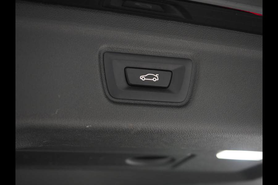 BMW 3 Serie Touring 320e LCI | Sportstoelen | Leder | Sfeerlicht | Dodehoek | Cruise | Stoelverwarming | Carplay