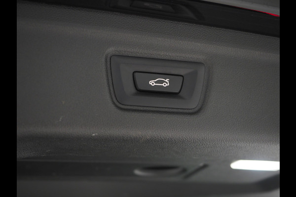 BMW 3 Serie Touring 320e LCI | Sportstoelen | Leder | Sfeerlicht | Dodehoek | Cruise | Stoelverwarming | Carplay