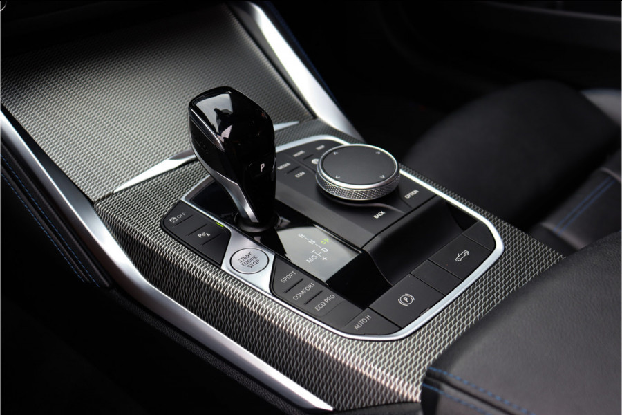 BMW 4 Serie M440i xDrive High Executive **Elektr.Sportleder/Camera/19Inch**