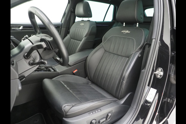 Škoda Superb Combi 1.4 TSI iV Laurin & Klement | Panoramadak | Leder | Massage | Canton | Camera | Keyless | Memory | Carplay
