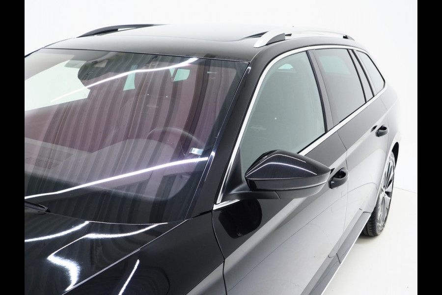 Škoda Superb Combi 1.4 TSI iV Laurin & Klement | Panoramadak | Leder | Massage | Canton | Camera | Keyless | Memory | Carplay
