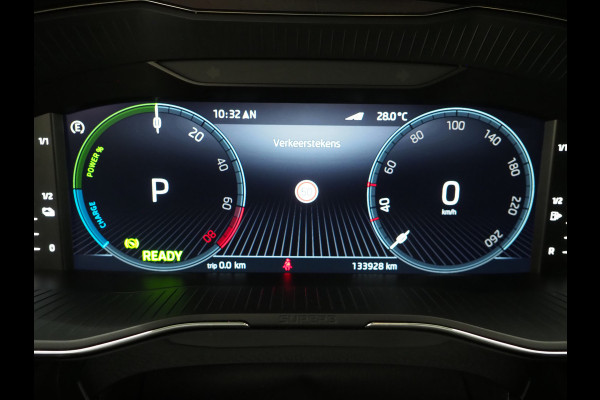 Škoda Superb Combi 1.4 TSI iV Laurin & Klement | Panoramadak | Leder | Massage | Canton | Camera | Keyless | Memory | Carplay