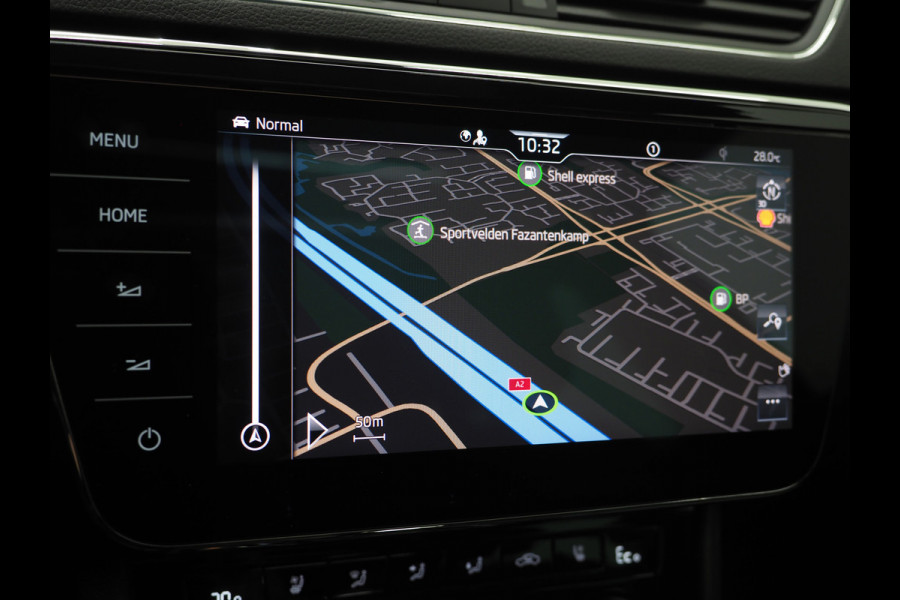 Škoda Superb Combi 1.4 TSI iV Laurin & Klement | Panoramadak | Leder | Massage | Canton | Camera | Keyless | Memory | Carplay