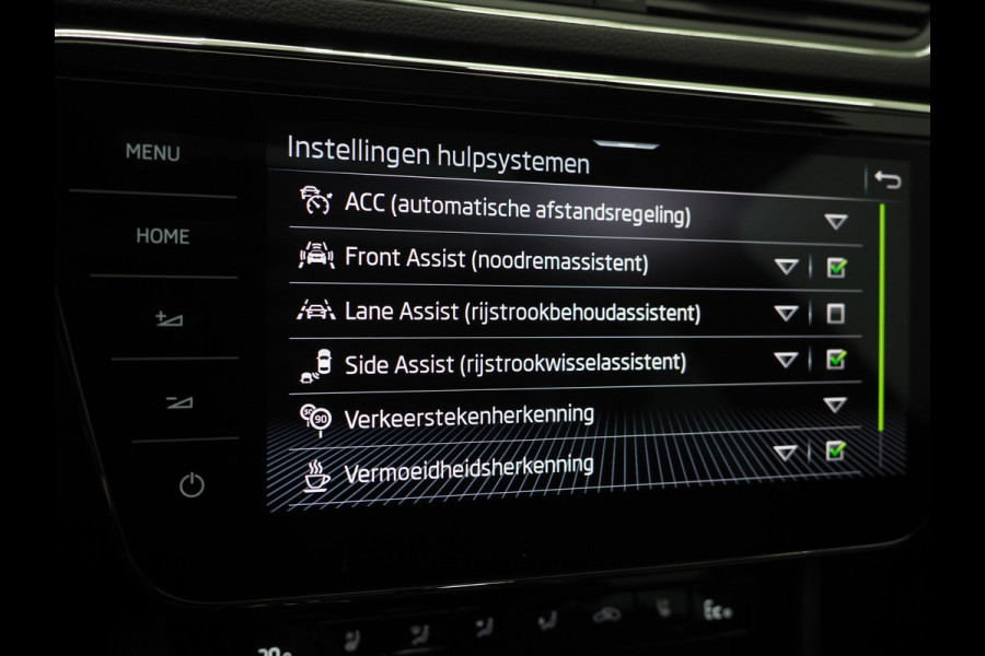 Škoda Superb Combi 1.4 TSI iV Laurin & Klement | Panoramadak | Leder | Massage | Canton | Camera | Keyless | Memory | Carplay