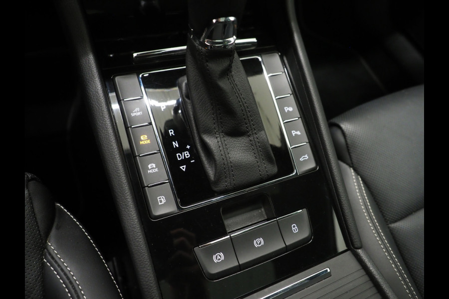 Škoda Superb Combi 1.4 TSI iV Laurin & Klement | Panoramadak | Leder | Massage | Canton | Camera | Keyless | Memory | Carplay