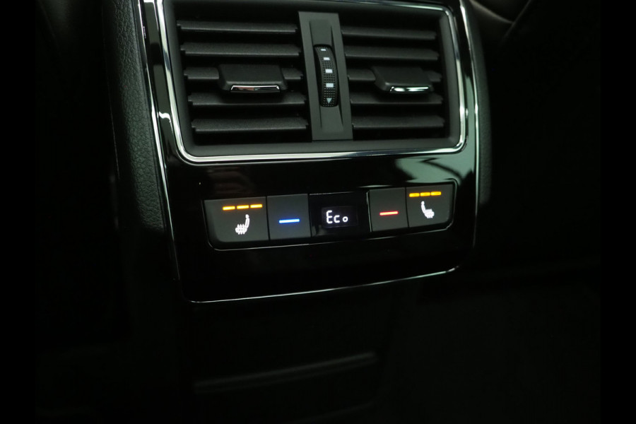 Škoda Superb Combi 1.4 TSI iV Laurin & Klement | Panoramadak | Leder | Massage | Canton | Camera | Keyless | Memory | Carplay
