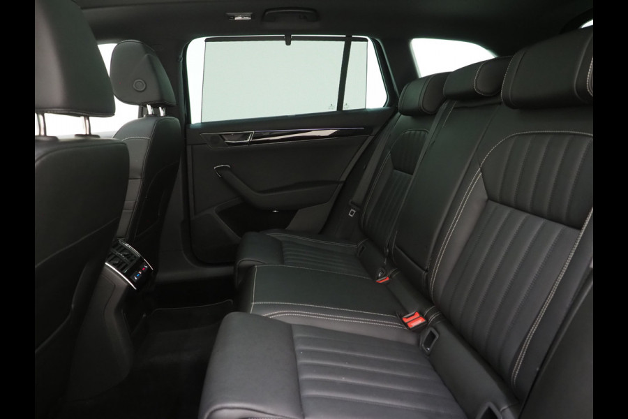 Škoda Superb Combi 1.4 TSI iV Laurin & Klement | Panoramadak | Leder | Massage | Canton | Camera | Keyless | Memory | Carplay