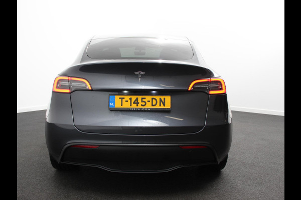 Tesla Model Y RWD 58 kWh Panorama dak 20" Wheels PDC VA 360 Camera Full LED Leder Autopilot
