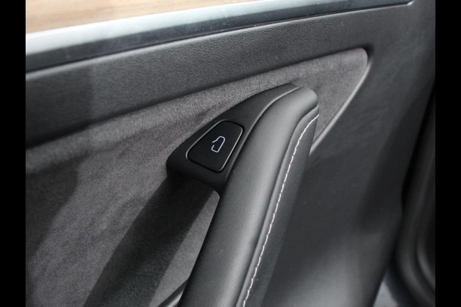 Tesla Model Y RWD 58 kWh Panorama dak 20" Wheels PDC VA 360 Camera Full LED Leder Autopilot