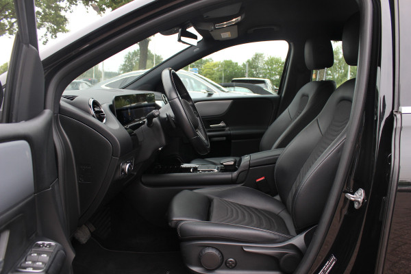 Mercedes-Benz B-Klasse 180 Business Solution / Camera / CarPlay / Half leder / 16'' / Cruise Control