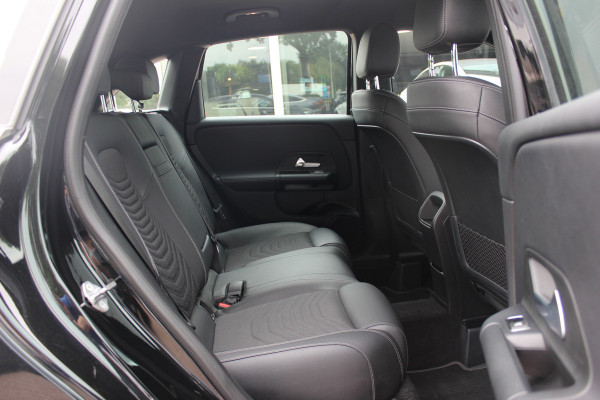 Mercedes-Benz B-Klasse 180 Business Solution / Camera / CarPlay / Half leder / 16'' / Cruise Control