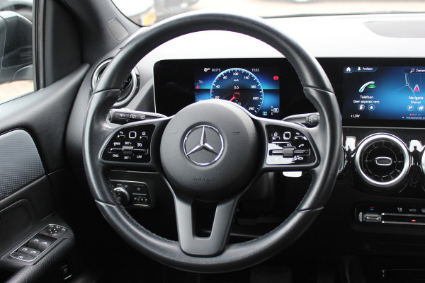 Mercedes-Benz B-Klasse 180 Business Solution / Camera / CarPlay / Half leder / 16'' / Cruise Control