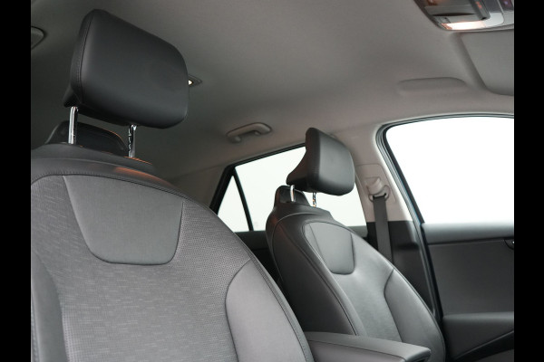 Kia Niro 1.6 GDi ExecutiveLine PHEV 182pk Dealer O.H. | Adaptive Cruise | Head Up | Camera | Harman / Kardon | Lederen Sportstoelen Memory & Ventilatie | Keyless | Blis | Stoelen & Stuur Verwarmd | Sfeerverlichting | Apple Carplay | Plug In Hybrid |