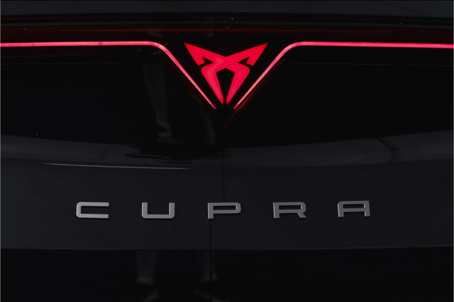 CUPRA Formentor 1.5 TSI e-Hybrid Business | S/K-Panodak | Matrix Led | Elek Trekhaak | Dig. Cockpit | Adapt. Cruise | Stoel-+Stuurverw. | PDC | Camera | App. Connect | ECC | Elek. Klep | LM 19" | 7059