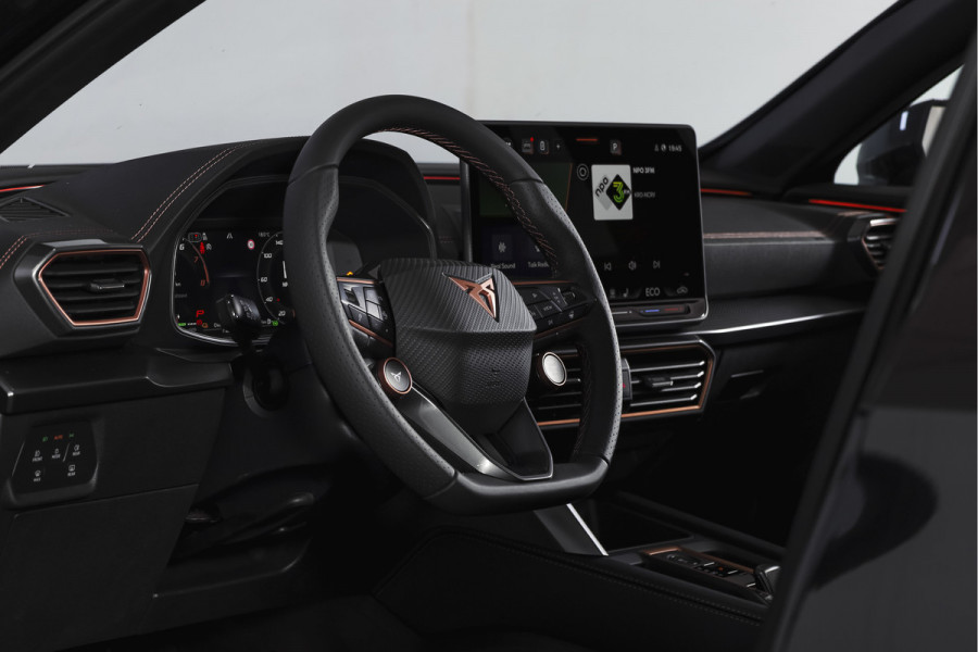 CUPRA Formentor 1.5 TSI e-Hybrid Business | S/K-Panodak | Matrix Led | Elek Trekhaak | Dig. Cockpit | Adapt. Cruise | Stoel-+Stuurverw. | PDC | Camera | App. Connect | ECC | Elek. Klep | LM 19" | 7059