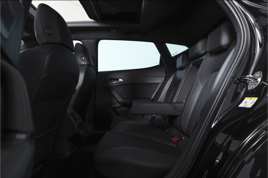 CUPRA Formentor 1.5 TSI e-Hybrid Business | S/K-Panodak | Matrix Led | Elek Trekhaak | Dig. Cockpit | Adapt. Cruise | Stoel-+Stuurverw. | PDC | Camera | App. Connect | ECC | Elek. Klep | LM 19" | 7059