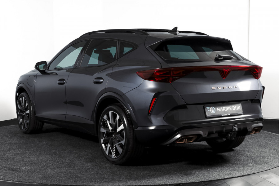 CUPRA Formentor 1.5 TSI e-Hybrid 204 PK Business | S/K-Panodak | Matrix Led | Elek Trekhaak | Dig. Cockpit | Adapt. Cruise | Stoel-+Stuurverw. | PDC | Camera | App. Connect | ECC | Elek. Klep | LM 19" | 7920