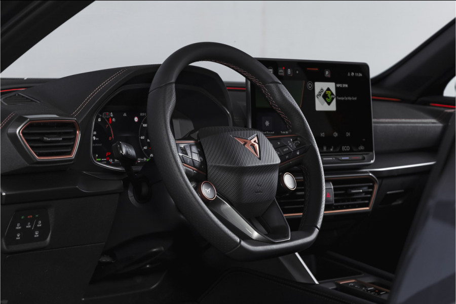CUPRA Formentor 1.5 TSI e-Hybrid 204 PK Business | S/K-Panodak | Matrix Led | Elek Trekhaak | Dig. Cockpit | Adapt. Cruise | Stoel-+Stuurverw. | PDC | Camera | App. Connect | ECC | Elek. Klep | LM 19" | 8994