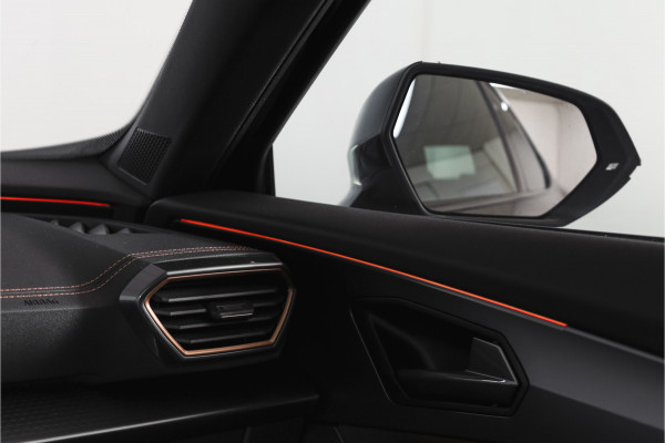 CUPRA Formentor 1.5 TSI e-Hybrid 204 PK Business | S/K-Panodak | Matrix Led | Elek Trekhaak | Dig. Cockpit | Adapt. Cruise | Stoel-+Stuurverw. | PDC | Camera | App. Connect | ECC | Elek. Klep | LM 19" | 8994