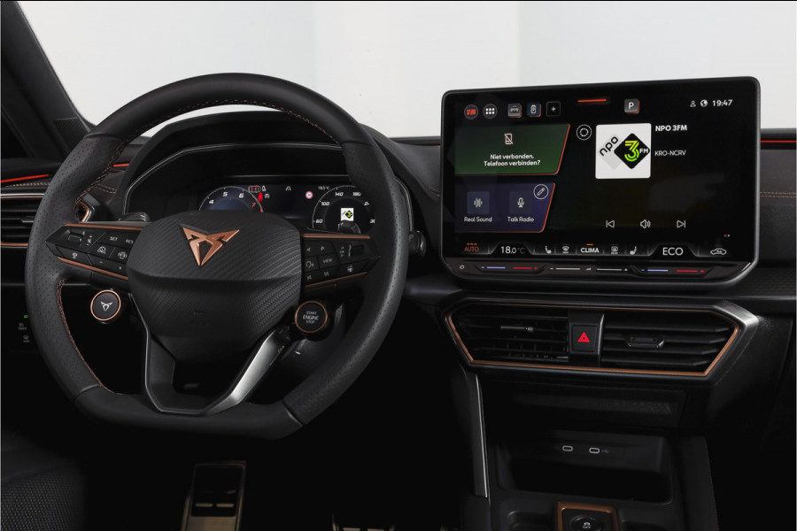 CUPRA Formentor 1.5 TSI e-Hybrid 204 PK Business | S/K-Panodak | Matrix Led | Elek Trekhaak | Dig. Cockpit | Adapt. Cruise | Stoel-+Stuurverw. | PDC | Camera | App. Connect | ECC | Elek. Klep | LM 19" | 8994