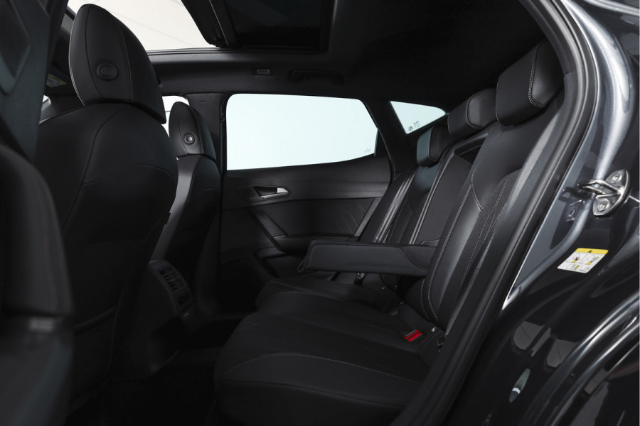 CUPRA Formentor 1.5 TSI e-Hybrid 204 PK Business | S/K-Panodak | Matrix Led | Elek Trekhaak | Dig. Cockpit | Adapt. Cruise | Stoel-+Stuurverw. | PDC | Camera | App. Connect | ECC | Elek. Klep | LM 19" | 8994