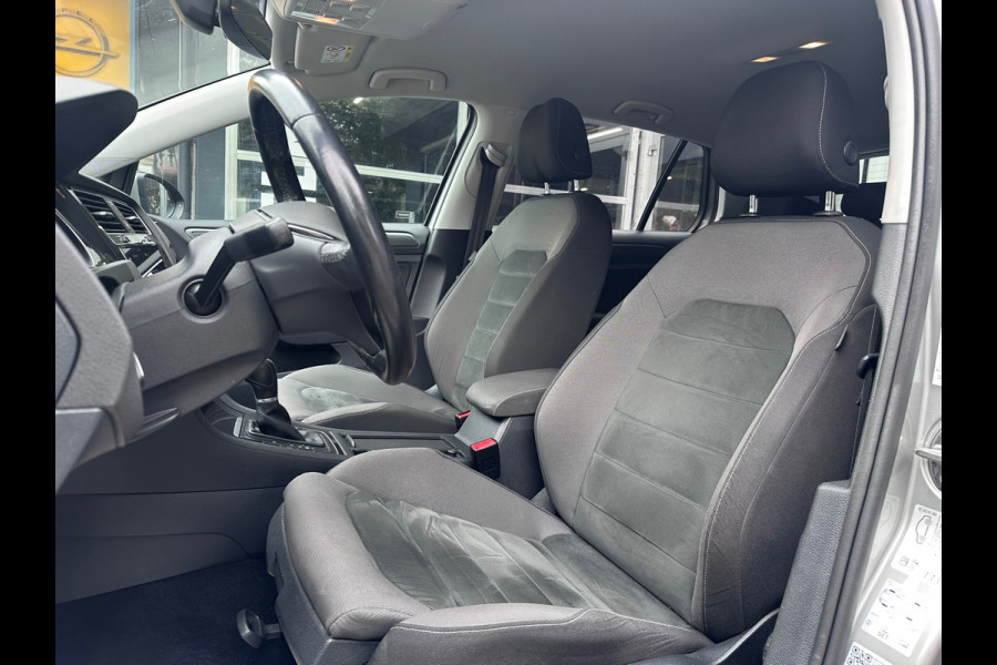 Volkswagen Golf 1.6 TDI Comfortline Business MASSAGE / CARPLAY / NAVI / ACC