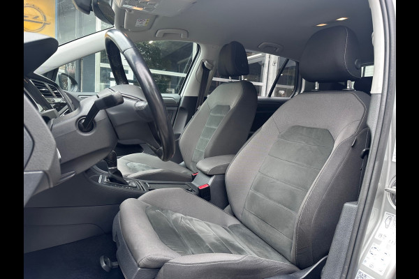 Volkswagen Golf 1.6 TDI Comfortline Business MASSAGE / CARPLAY / NAVI / ACC