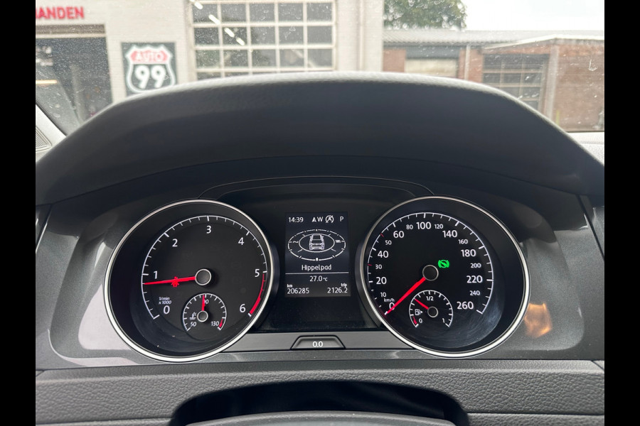 Volkswagen Golf 1.6 TDI Comfortline Business MASSAGE / CARPLAY / NAVI / ACC