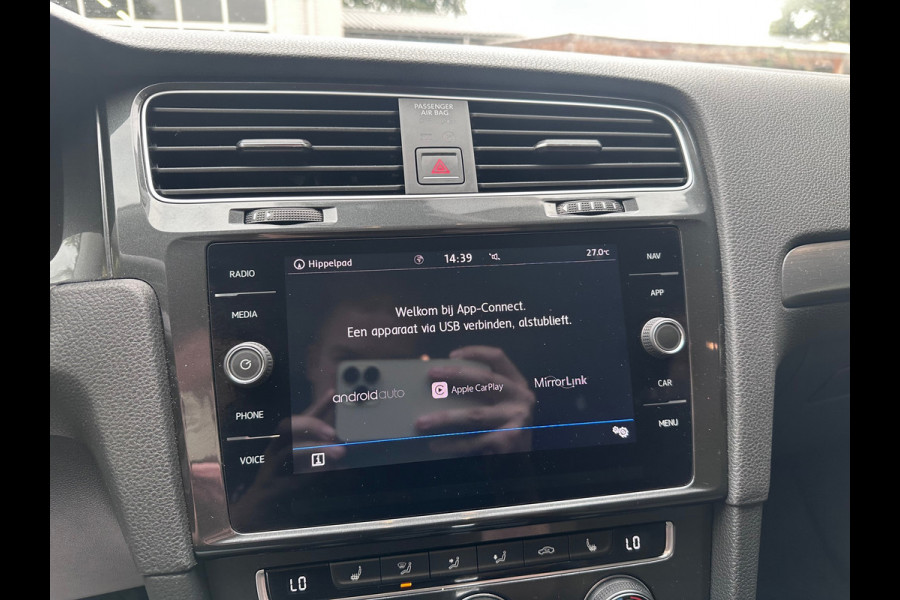 Volkswagen Golf 1.6 TDI Comfortline Business MASSAGE / CARPLAY / NAVI / ACC