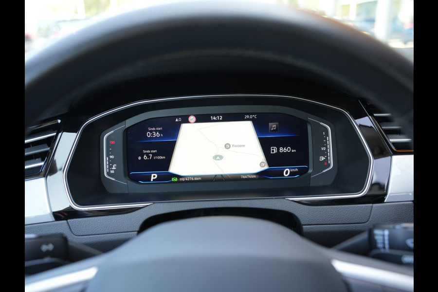Volkswagen Passat Variant 1.5 TSI Business | Draadloze telefoonlader | Apple Carplay | Achteruitrijcamera |