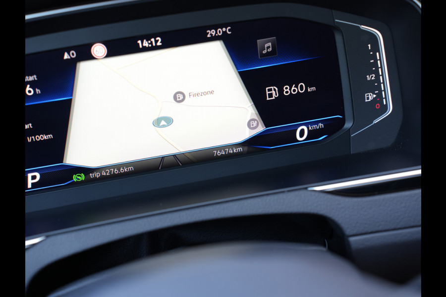 Volkswagen Passat Variant 1.5 TSI Business | Draadloze telefoonlader | Apple Carplay | Achteruitrijcamera |