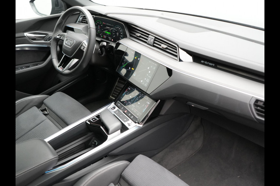 Audi Q8 e-tron 55 Quattro S Line 114 kWh 408pk Dealer O.H. | Trekhaak Afn. | Panodak | Luchtvering | Head Up | Adaptive Cruise | Bang & Olufsen | 360 Camera | Matrix LED | Alcantara Sportstoelen Verwarmd | Sfeerverlichting | Keyless | Blis | 21"L.M |