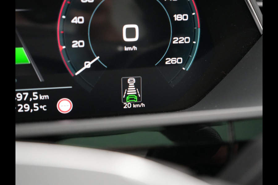 Audi Q8 e-tron 55 Quattro S Line 114 kWh 408pk Dealer O.H. | Trekhaak Afn. | Panodak | Luchtvering | Head Up | Adaptive Cruise | Bang & Olufsen | 360 Camera | Matrix LED | Alcantara Sportstoelen Verwarmd | Sfeerverlichting | Keyless | Blis | 21"L.M |