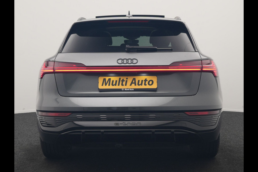 Audi Q8 e-tron 55 Quattro S Line 114 kWh 408pk Dealer O.H. | Trekhaak Afn. | Panodak | Luchtvering | Head Up | Adaptive Cruise | Bang & Olufsen | 360 Camera | Matrix LED | Alcantara Sportstoelen Verwarmd | Sfeerverlichting | Keyless | Blis | 21"L.M |
