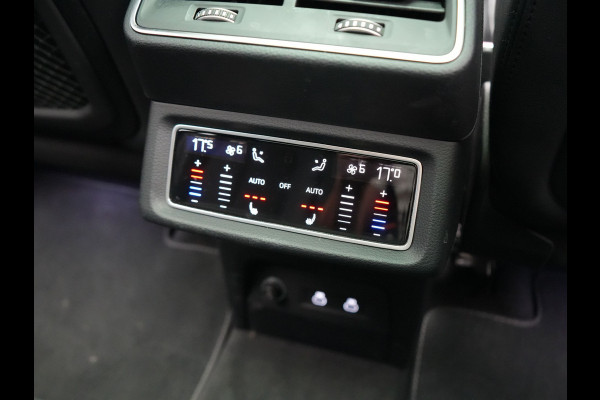 Audi Q8 e-tron 55 Quattro S Line 114 kWh 408pk Dealer O.H. | Trekhaak Afn. | Panodak | Luchtvering | Head Up | Adaptive Cruise | Bang & Olufsen | 360 Camera | Matrix LED | Alcantara Sportstoelen Verwarmd | Sfeerverlichting | Keyless | Blis | 21"L.M |