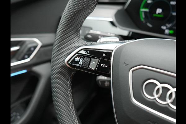 Audi Q8 e-tron 55 Quattro S Line 114 kWh 408pk Dealer O.H. | Trekhaak Afn. | Panodak | Luchtvering | Head Up | Adaptive Cruise | Bang & Olufsen | 360 Camera | Matrix LED | Alcantara Sportstoelen Verwarmd | Sfeerverlichting | Keyless | Blis | 21"L.M |