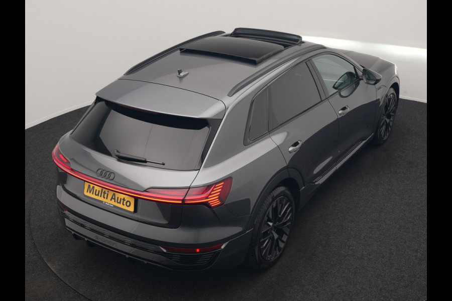 Audi Q8 e-tron 55 Quattro S Line 114 kWh 408pk Dealer O.H. | Trekhaak Afn. | Panodak | Luchtvering | Head Up | Adaptive Cruise | Bang & Olufsen | 360 Camera | Matrix LED | Alcantara Sportstoelen Verwarmd | Sfeerverlichting | Keyless | Blis | 21"L.M |