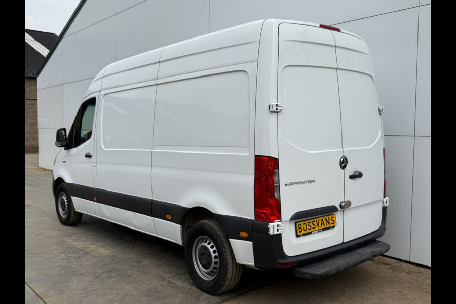 Mercedes-Benz eSprinter 312 55 kWh L2H2 Elektrisch 145km WLTP 80kw Snelladen Climate Control