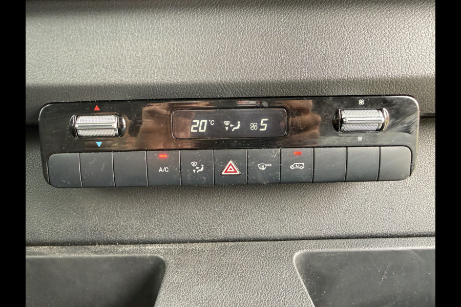 Mercedes-Benz eSprinter 312 55 kWh L2H2 Elektrisch 145km WLTP 80kw Snelladen Climate Control