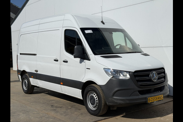 Mercedes-Benz eSprinter 312 55 kWh L2H2 Elektrisch 145km WLTP 92,5% (SOH) 80kw Snelladen Climate Control Camera
