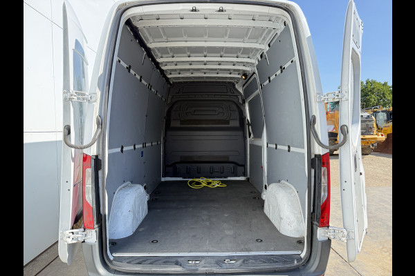 Mercedes-Benz eSprinter 312 55 kWh L2H2 Elektrisch 145km WLTP 92,5% (SOH) 80kw Snelladen Climate Control Camera