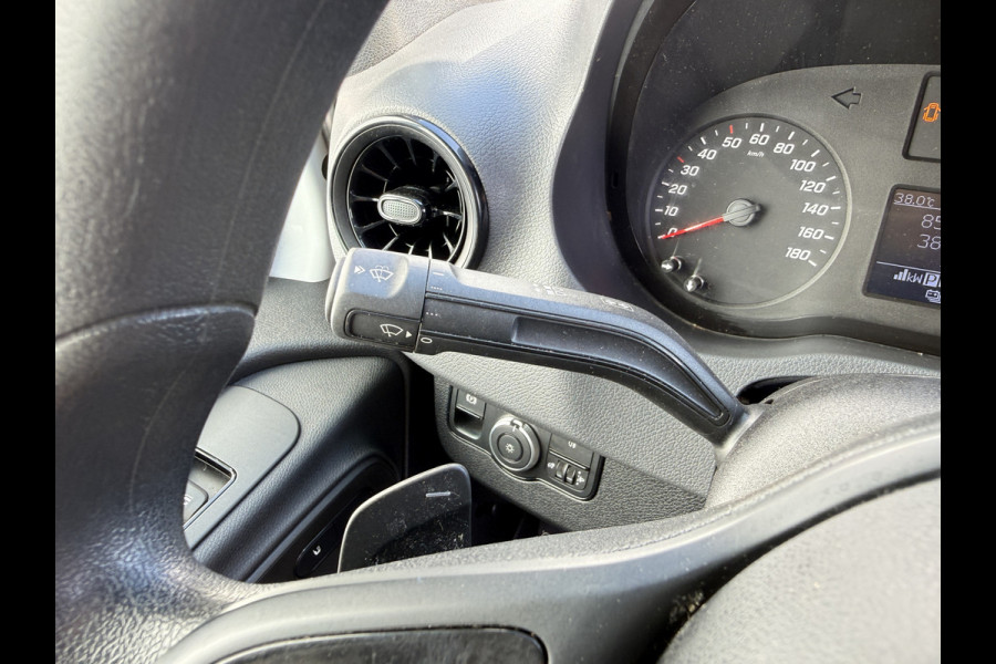 Mercedes-Benz eSprinter 312 55 kWh L2H2 Elektrisch 145km WLTP 92,5% (SOH) 80kw Snelladen Climate Control Camera