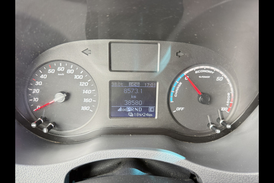 Mercedes-Benz eSprinter 312 55 kWh L2H2 Elektrisch 145km WLTP 92,5% (SOH) 80kw Snelladen Climate Control Camera
