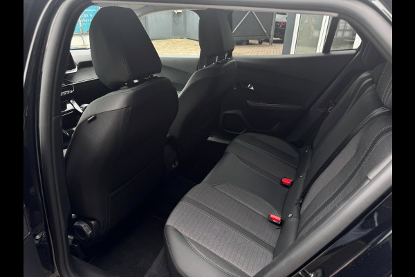Peugeot 2008 1.2 PT Allure | 130 PK | Trekhaak | Navigatie | NL-Auto | Parkeersensoren | Climate Control |