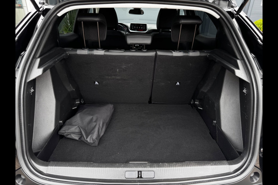Peugeot 2008 1.2 PT Allure | 130 PK | Trekhaak | Navigatie | NL-Auto | Parkeersensoren | Climate Control |