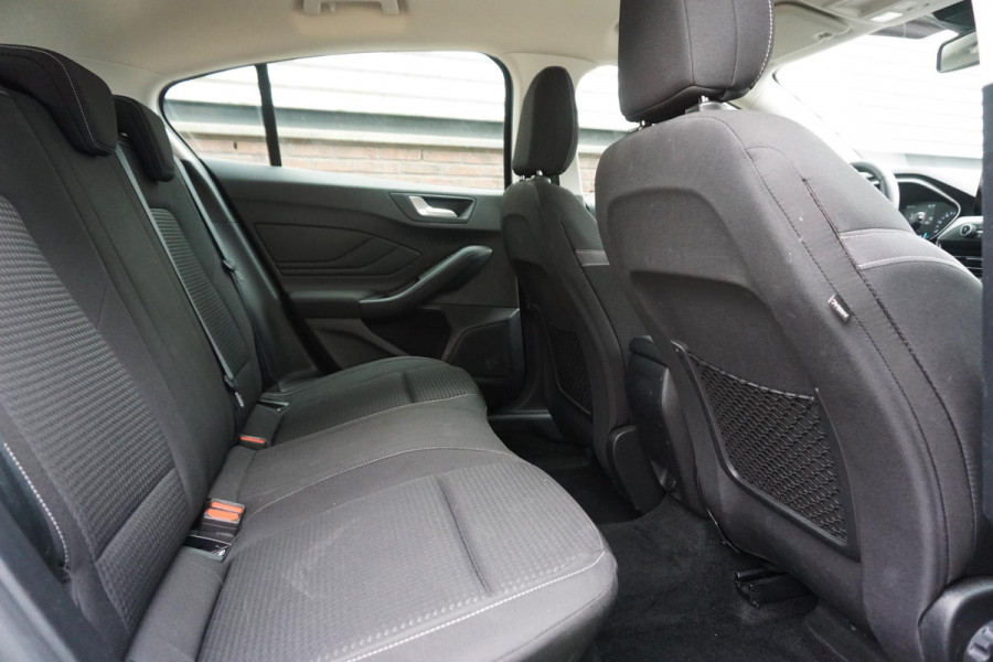 Ford Focus 1.0 EcoB.125PK Hybrid Business/WinterPack/Camera/ AGR-Comfort Stoel.