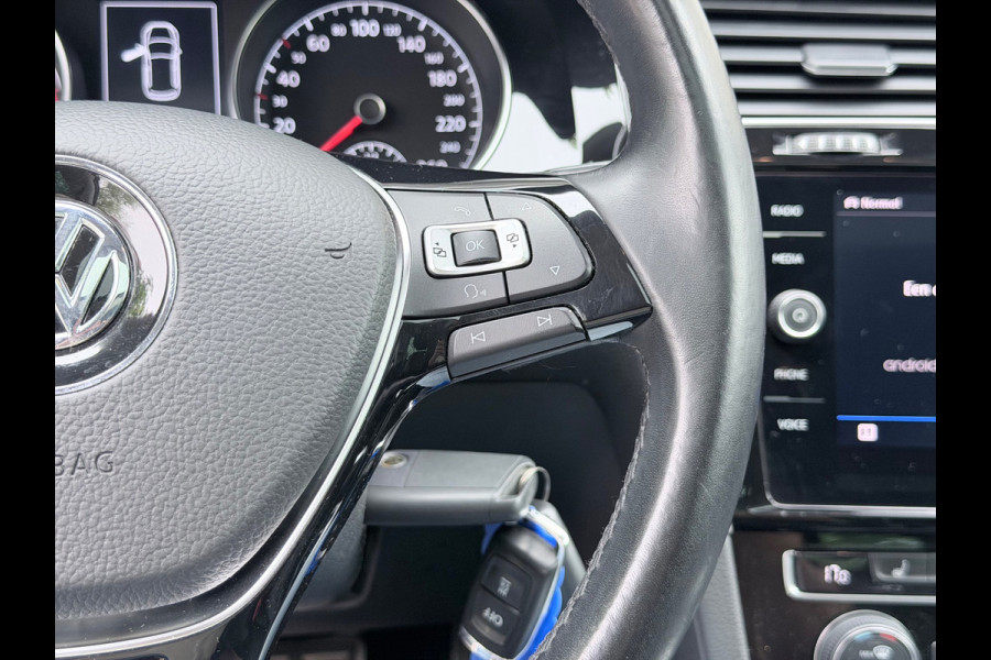 Volkswagen Golf 1.5 TSI Highline Pano/Virtual/Camera