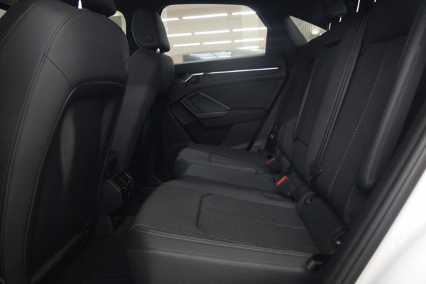 Audi Q3 Sportback 45 TFSI e S Edition 3X S-Line /PANO/CARPLAY/KEYLES/STOELV/BOMVOL