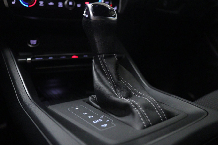 Audi Q3 Sportback 45 TFSI e S Edition 3X S-Line /PANO/CARPLAY/KEYLES/STOELV/BOMVOL